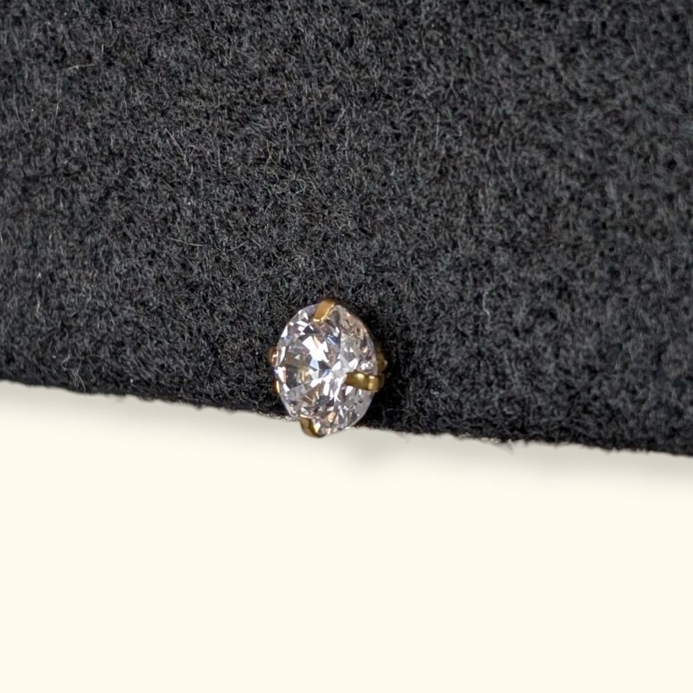 SINGLE Open Gallery Clear Stone Stud Earring - Picture 5 of 7
